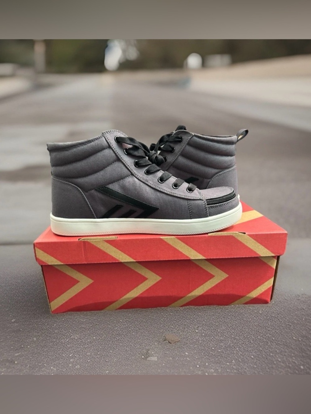 Billy High Top Shoes For Men-Size 9.5